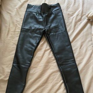 Swiftmay (faux) venus leather leggings